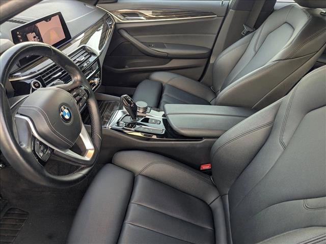 Used 2019 BMW 530e w/ Premium Package image 16