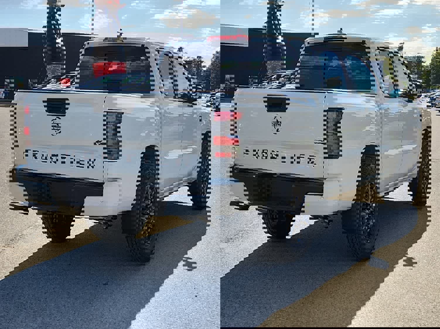 New 2026 Nissan Frontier SV w/ Tow Package image 3