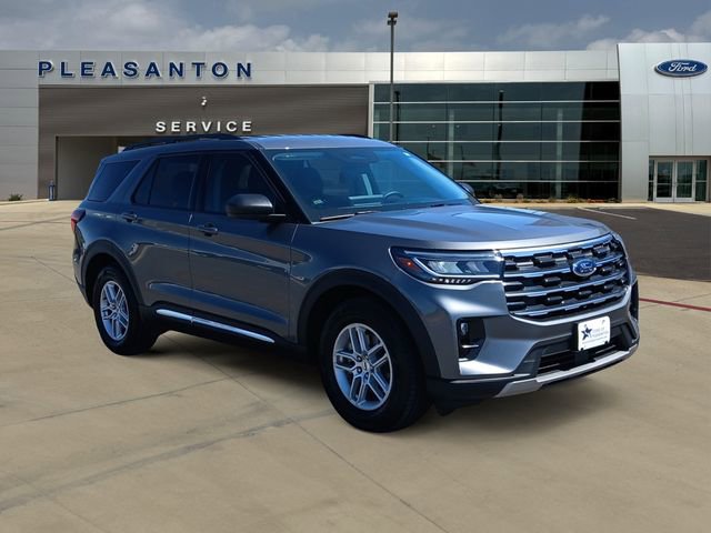 Certified 2025 Ford Explorer Active w/ Active Comfort Package image 7