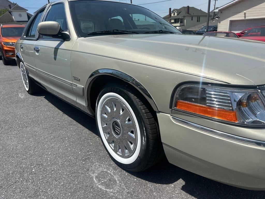 Used 2004 Mercury Grand Marquis GS RWD image 12