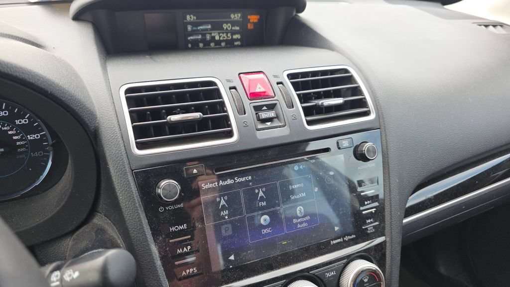 Used 2018 Subaru Forester 2.5i Touring AWD/4WD image 18