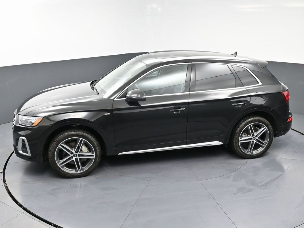 Used 2023 Audi Q5 e Premium w/ Convenience Package image 42