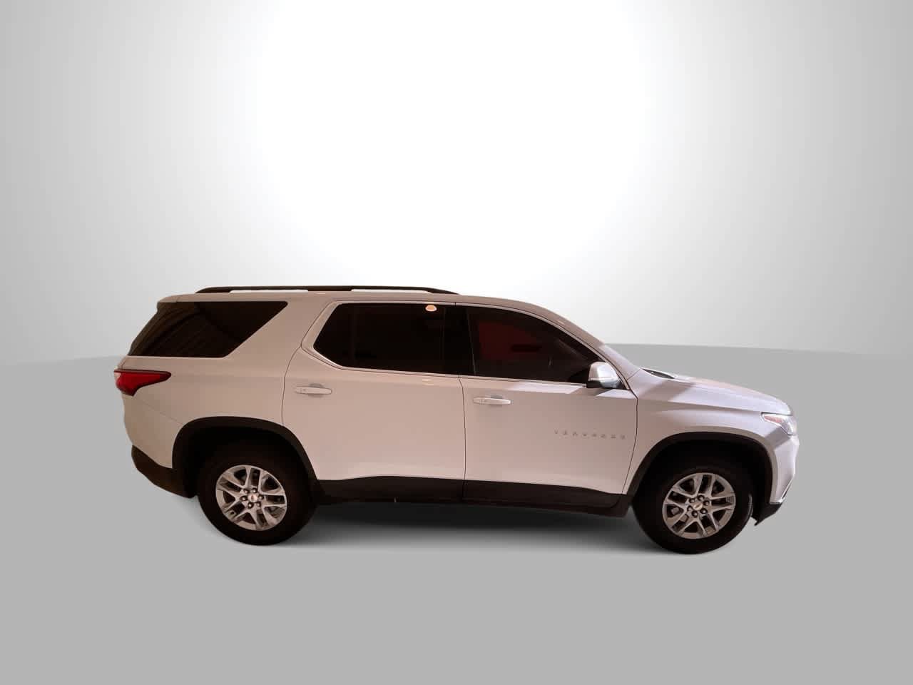 Used 2021 Chevrolet Traverse LT w/ LPO, Cargo Package AWD/4WD image 9