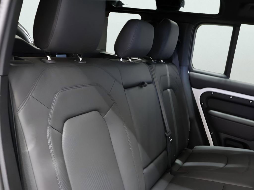 New 2025 Land Rover Defender 110 S image 13