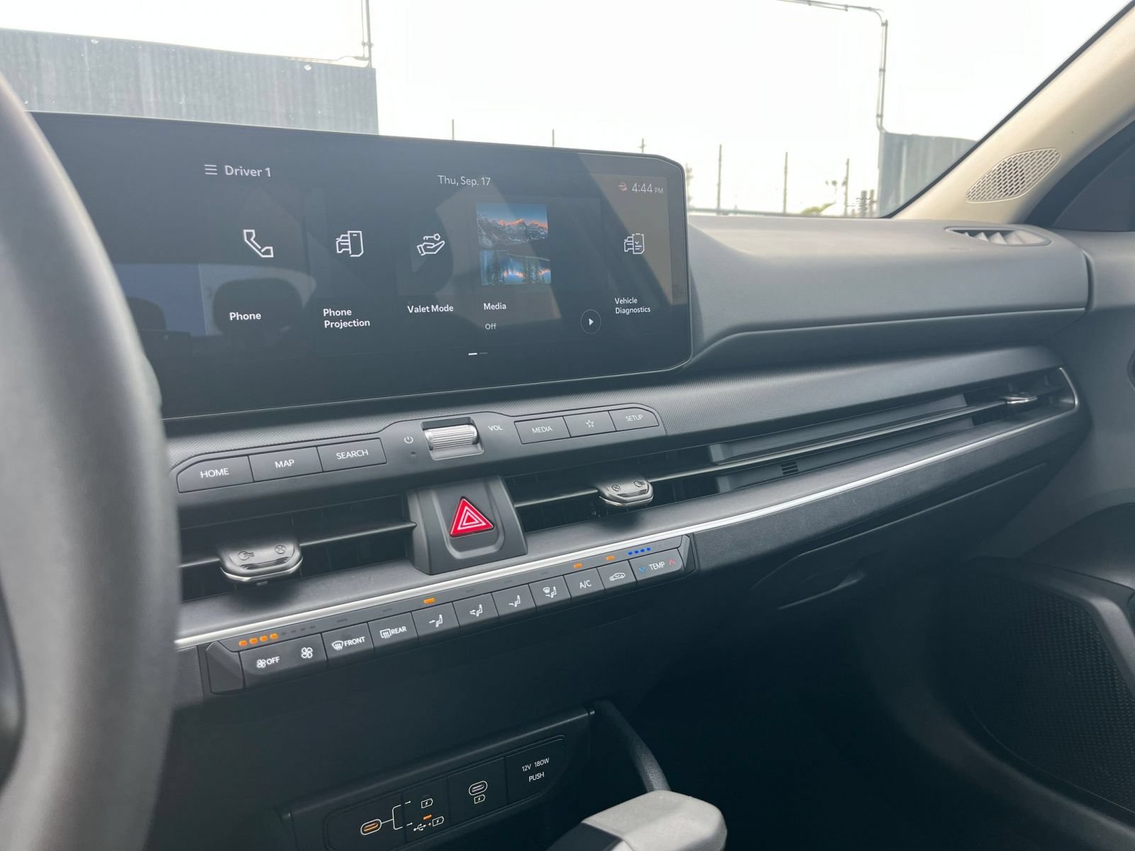 Used 2025 Kia K4 FWD image 19