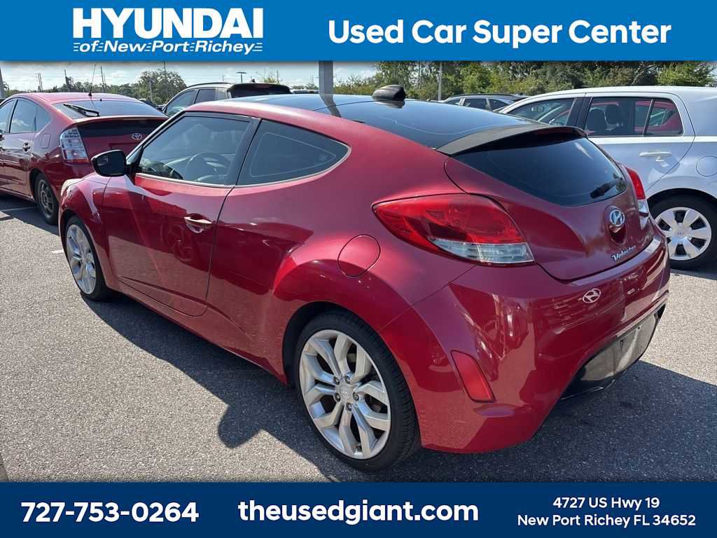 Used 2012 Hyundai Veloster w/ Style Pkg FWD image 2