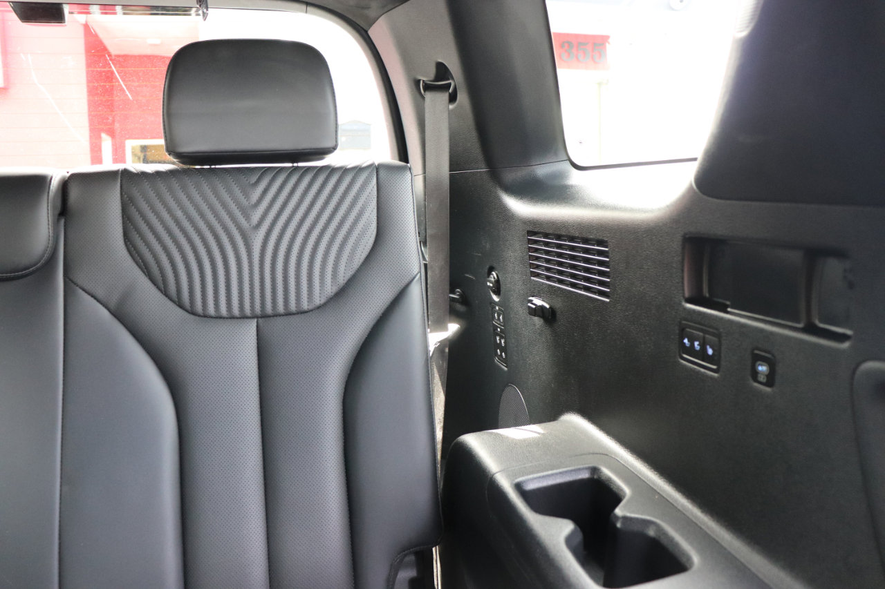 Used 2024 Hyundai Palisade Calligraphy image 29