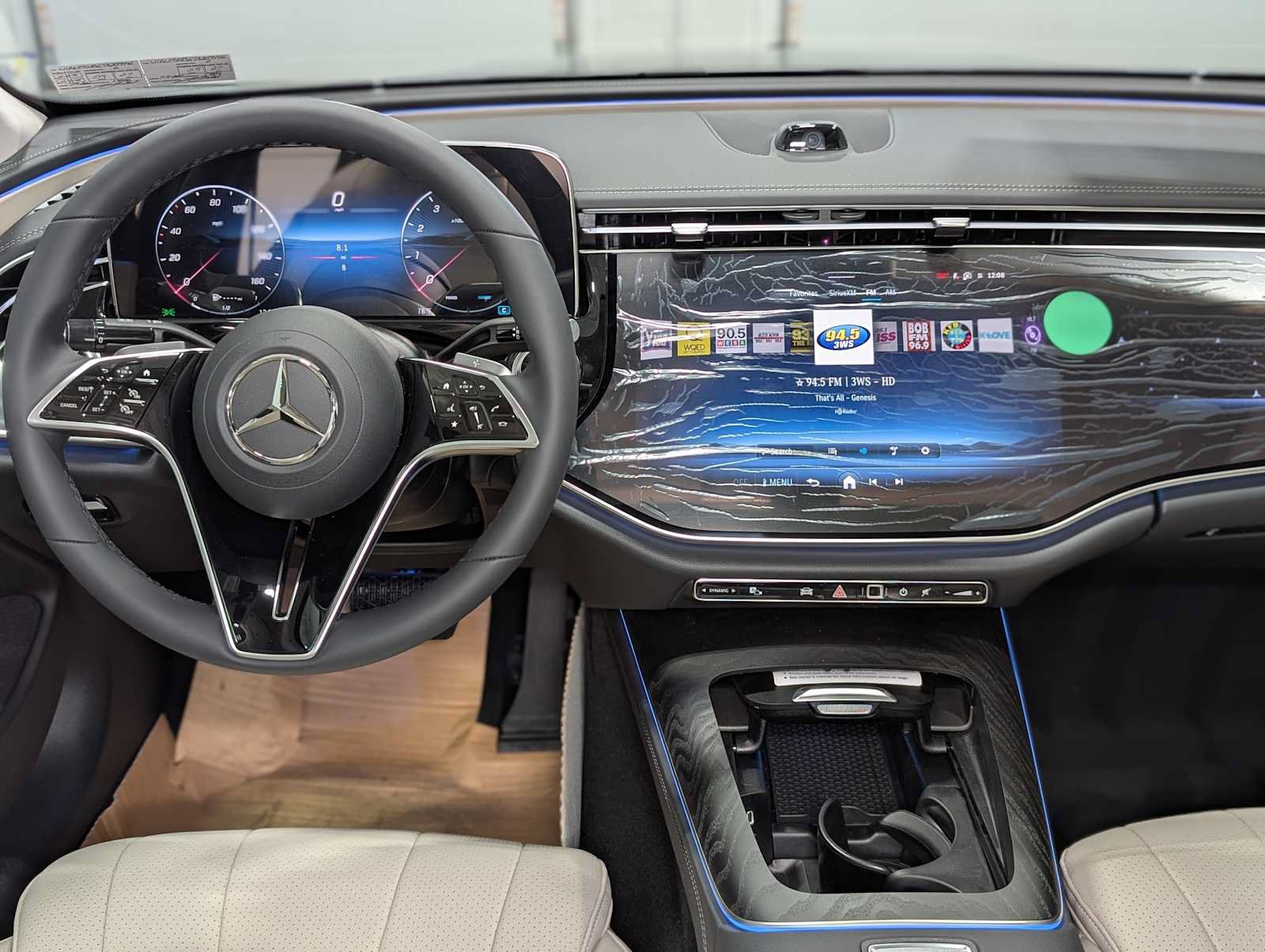 New 2026 Mercedes-Benz E 350 4MATIC Sedan image 5