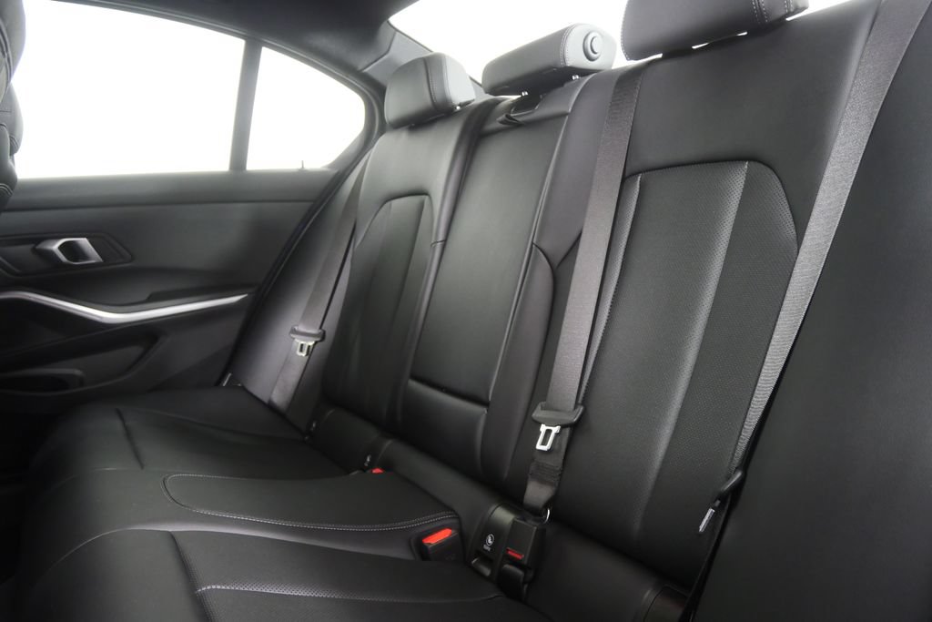 Certified 2026 BMW 330i Sedan RWD image 15