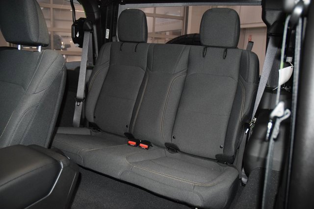 Used 2025 Jeep Wrangler Sport image 42