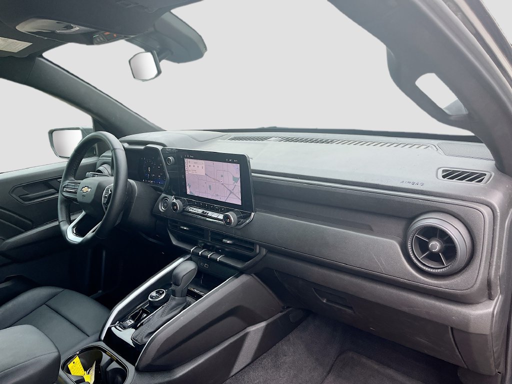 Used 2025 Chevrolet Colorado Trail Boss AWD/4WD image 28