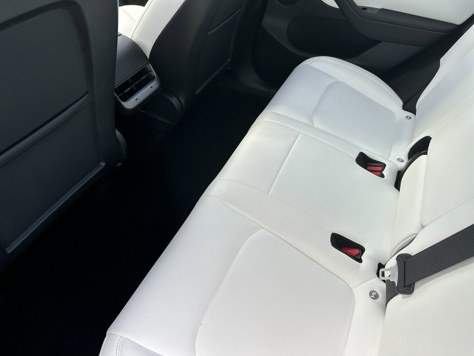 Used 2021 Tesla Model Y Long Range image 12