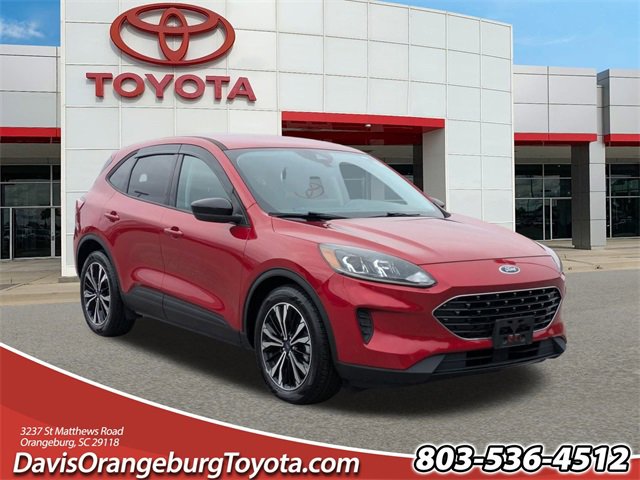 Used 2021 Ford Escape SE w/ SE Sport Appearance Package