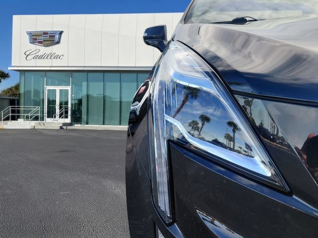 Certified 2024 Cadillac XT5 Premium Luxury w/ Technology Package FWD image 6