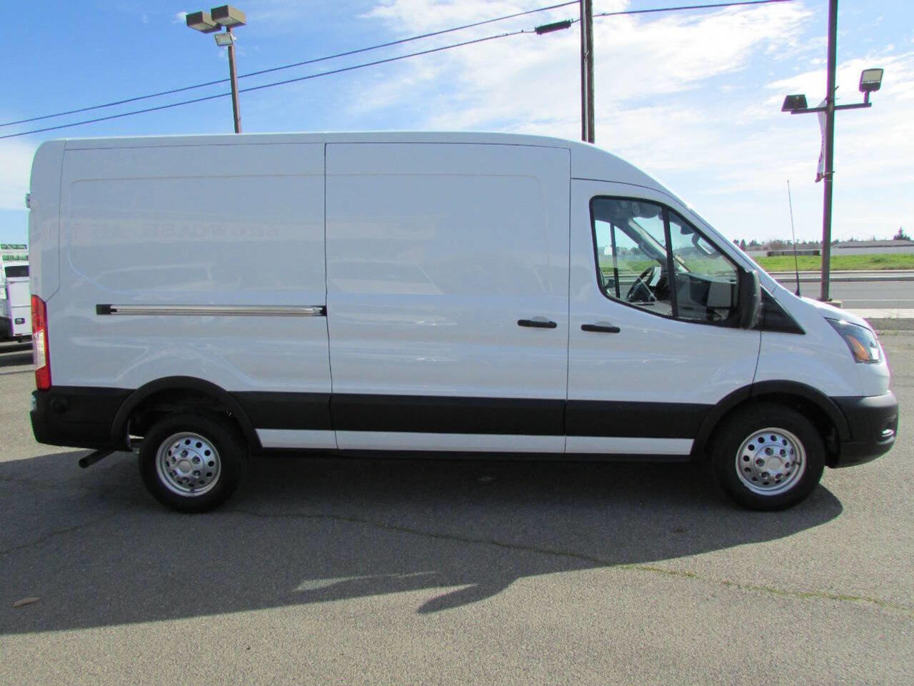 Used 2024 Ford Transit 250 148 Medium Roof Extended AWD w/ Load Area Protection Package image 5