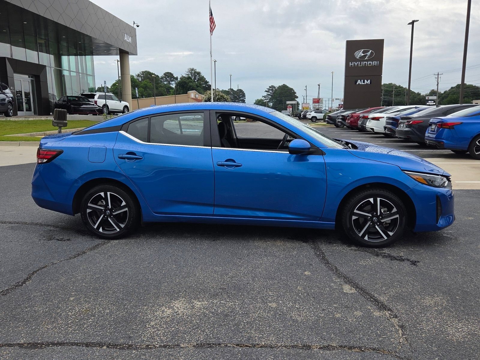 Used 2024 Nissan Sentra SV FWD image 15