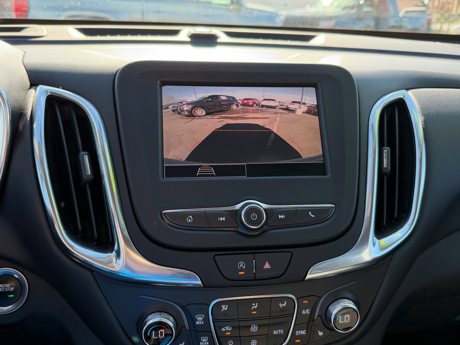 Used 2024 Chevrolet Equinox LT image 11