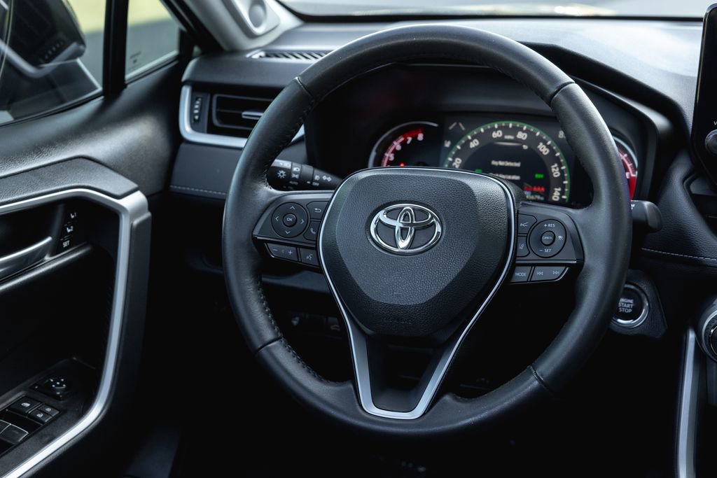 Certified 2023 Toyota RAV4 XLE Premium image 28