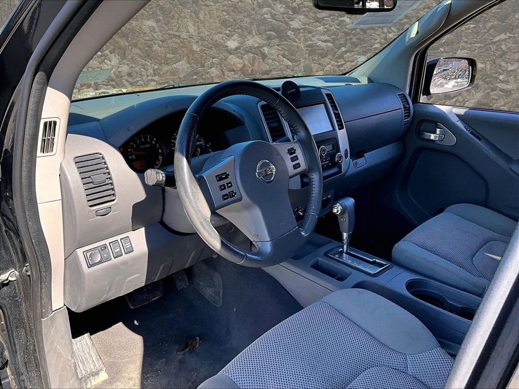 Used 2019 Nissan Frontier SV w/ Value Truck Package image 11
