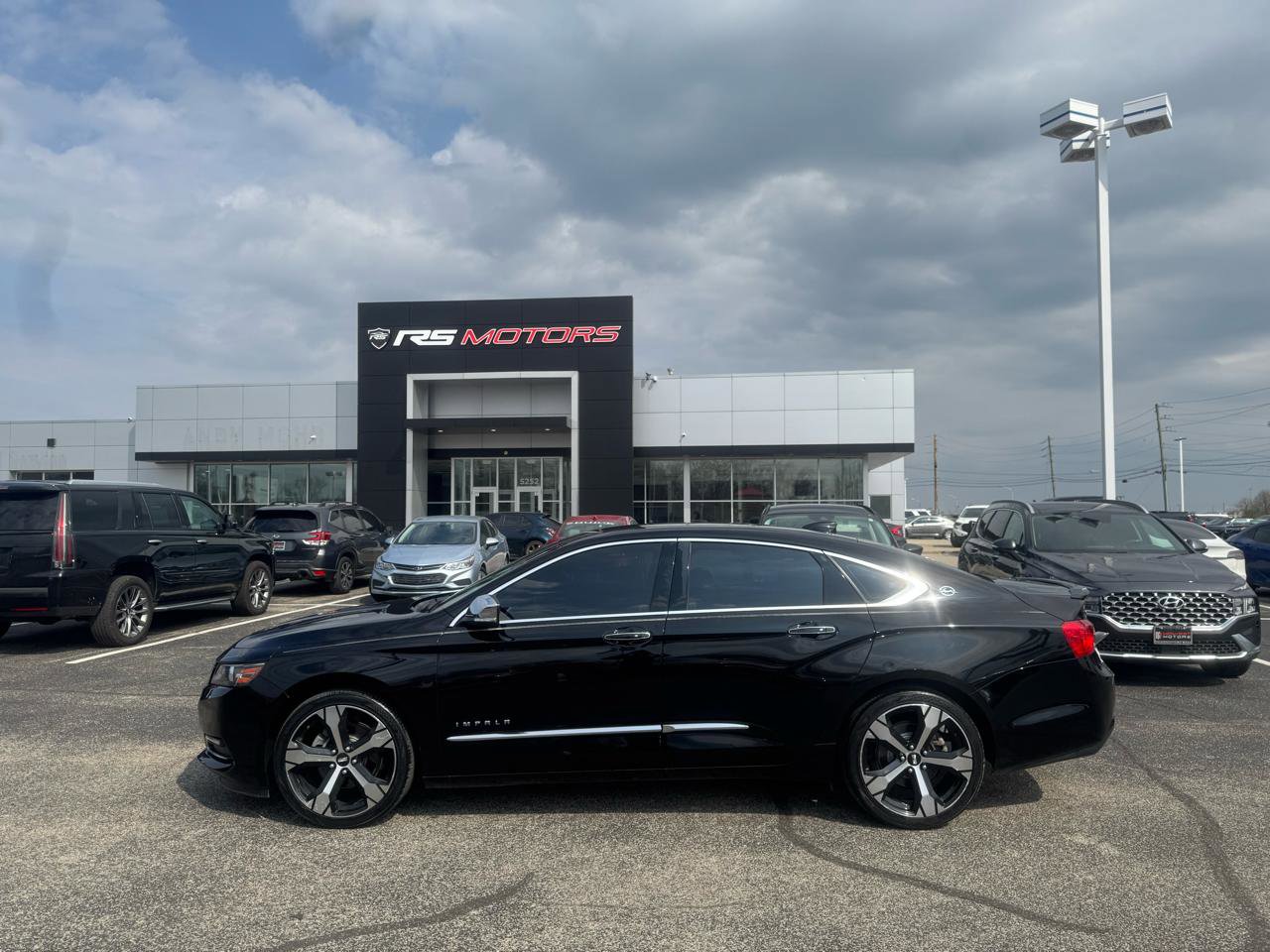 Used 2018 Chevrolet Impala Premier w/ Premier Confidence Package FWD image 14