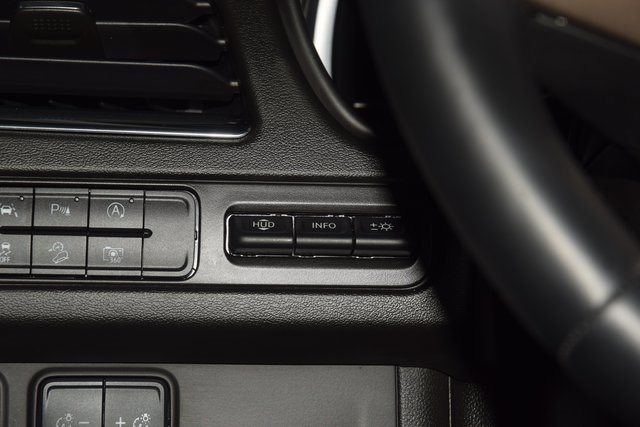 Used 2023 Chevrolet Tahoe High Country image 36