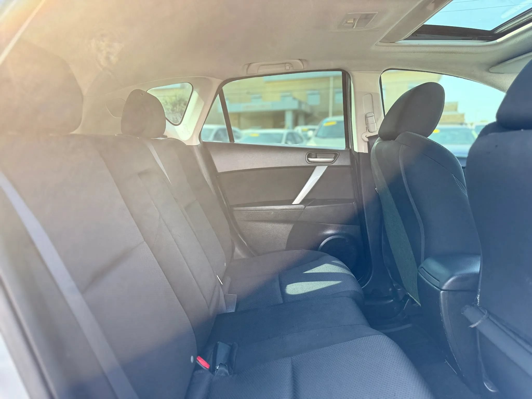 Used 2012 MAZDA MAZDA3 s Touring FWD image 23