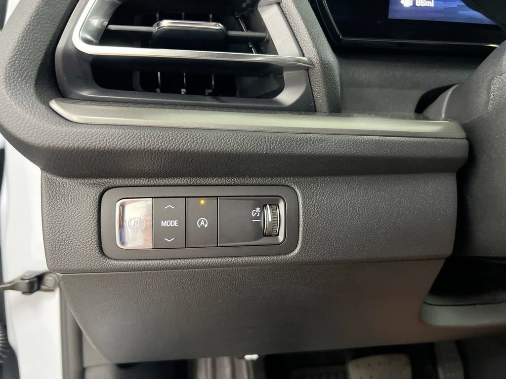 New 2026 Chevrolet Traverse LT w/ Driver Confidence Package FWD image 19