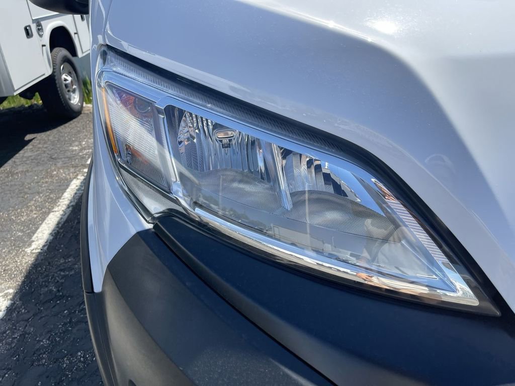 Used 2025 RAM ProMaster 2500 w/ Safety Group FWD image 12