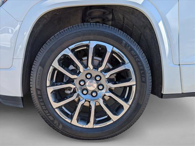 Used 2020 GMC Acadia Denali w/ Technology Package FWD image 23