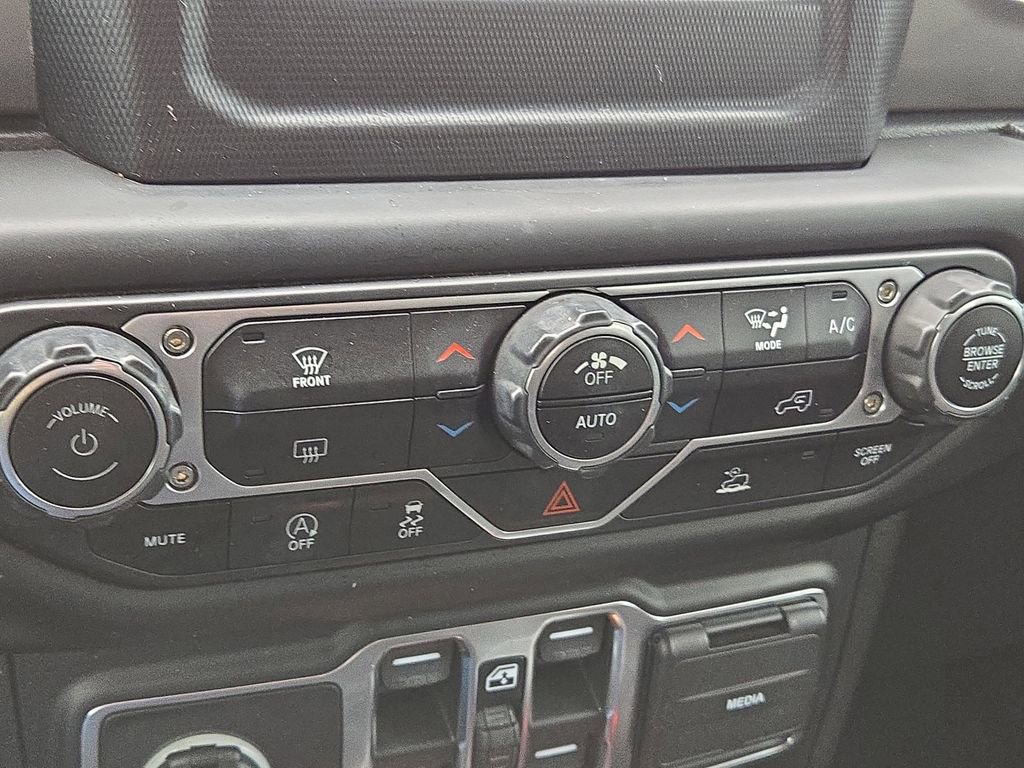 Used 2021 Jeep Wrangler Unlimited Sport image 25