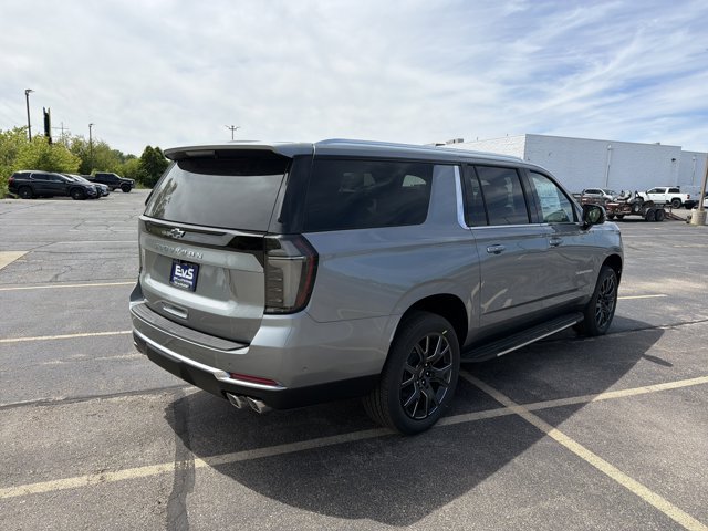 New 2026 Chevrolet Suburban High Country w/ Sun And Tow Package AWD/4WD image 5