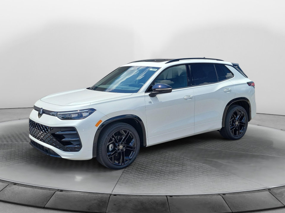 New 2026 Volkswagen Tiguan SE R-Line FWD image 3
