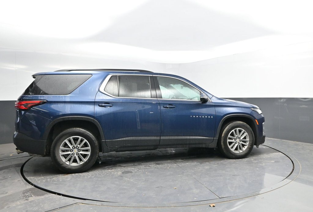 Used 2023 Chevrolet Traverse LT FWD image 8