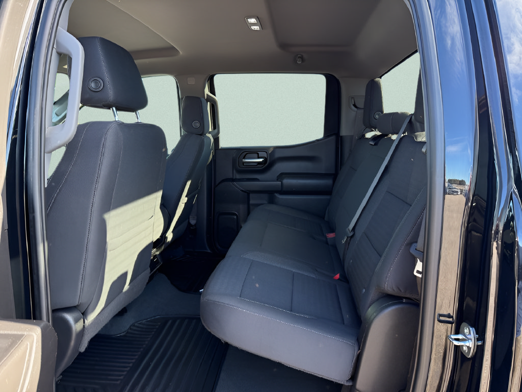 Used 2022 Chevrolet Silverado 1500 Custom Trail Boss AWD/4WD image 5