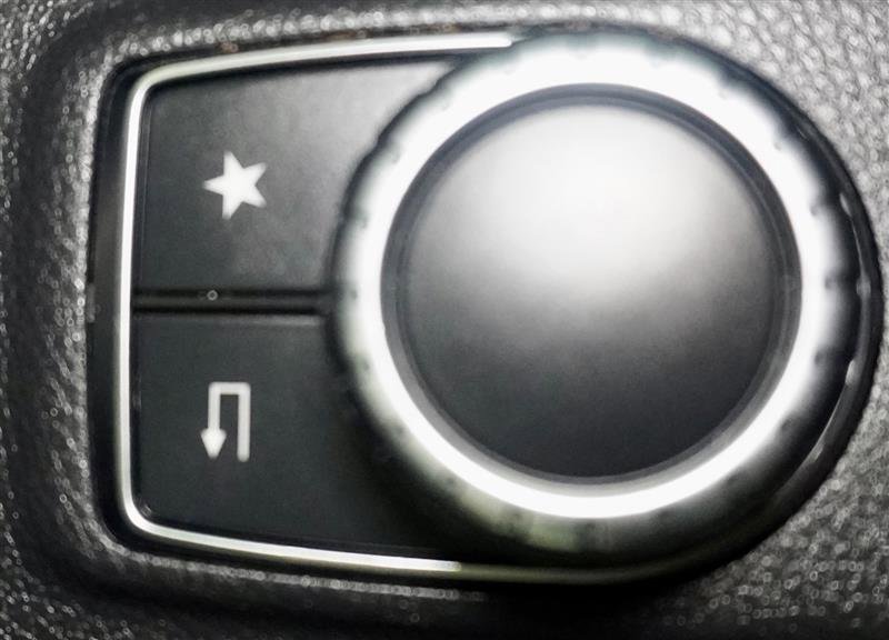 Used 2020 Mercedes-Benz GLA 250 4MATIC image 28