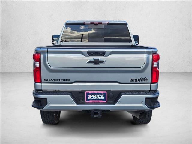 Used 2024 Chevrolet Silverado 2500 High Country w/ High Country Premium Package AWD/4WD image 6