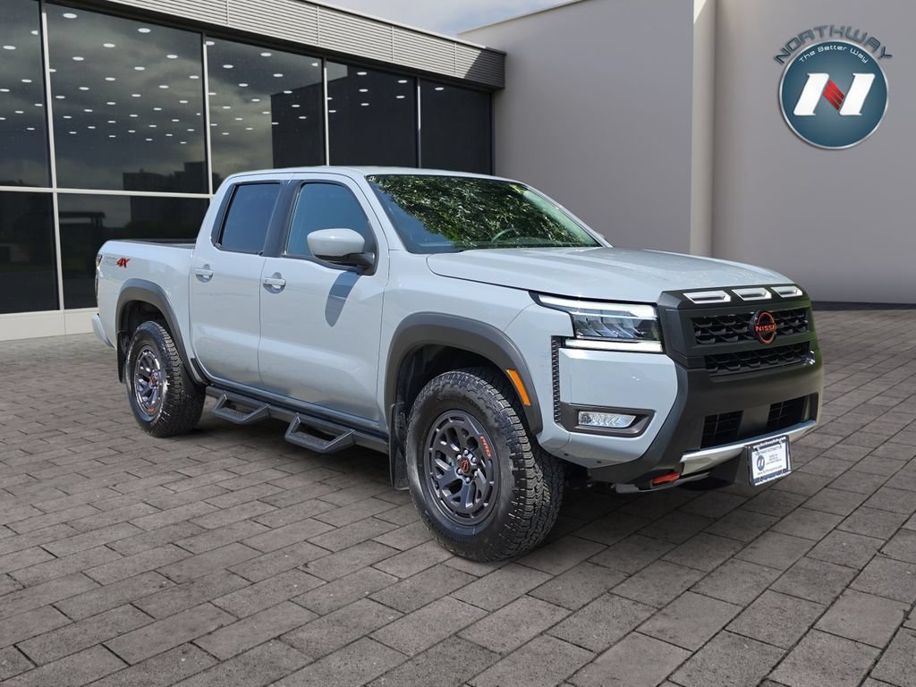 Used 2025 Nissan Frontier PRO-4X AWD/4WD image 7