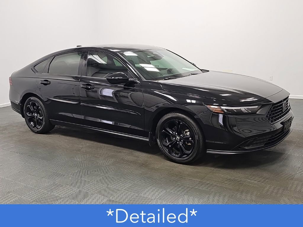 Used 2025 Honda Accord SE image 2