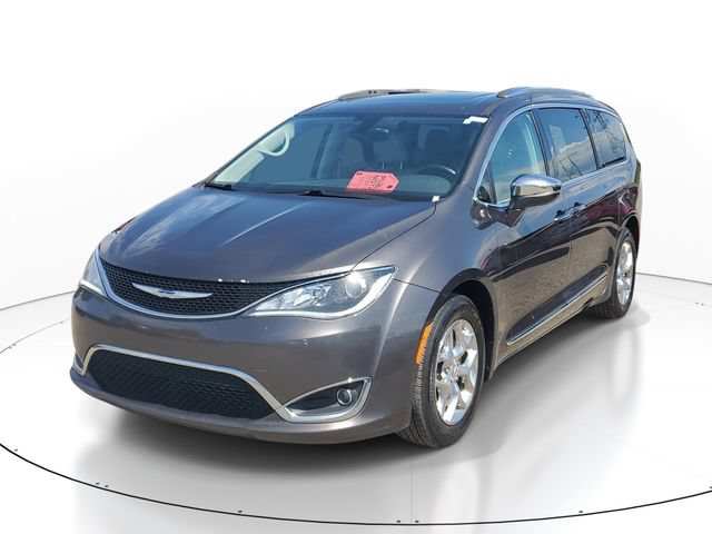 Used 2017 Chrysler Pacifica Limited FWD image 2