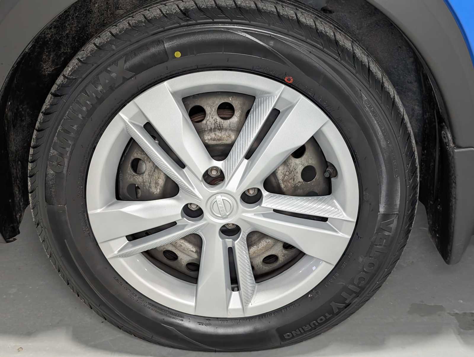 Used 2023 Nissan Kicks S image 3