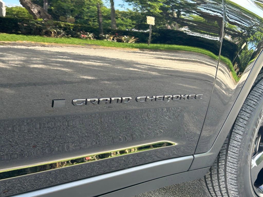 Certified 2024 Jeep Grand Cherokee Altitude image 31