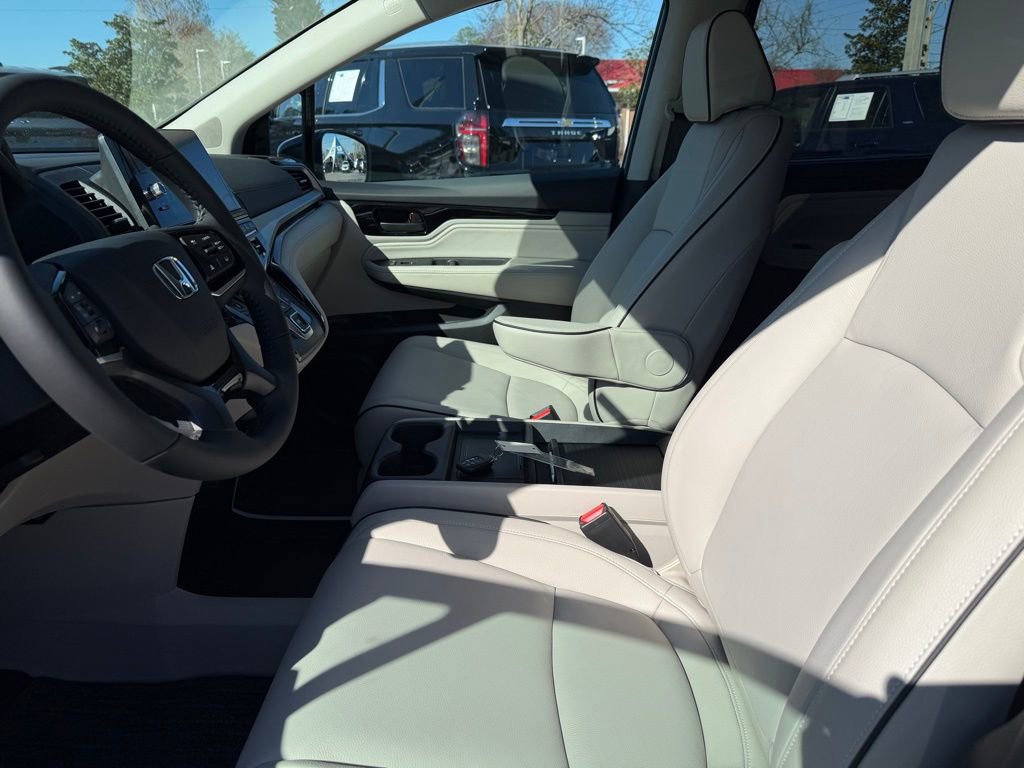 New 2026 Honda Odyssey Touring image 15