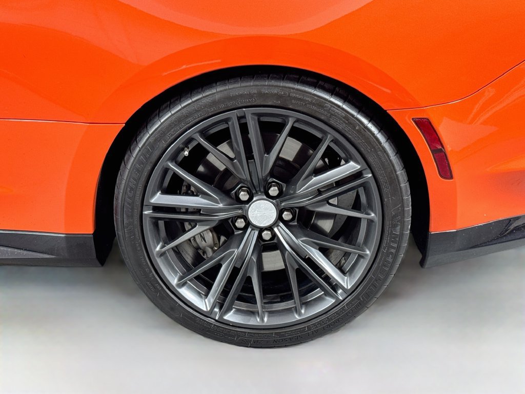 Used 2019 Chevrolet Camaro ZL1 RWD image 12