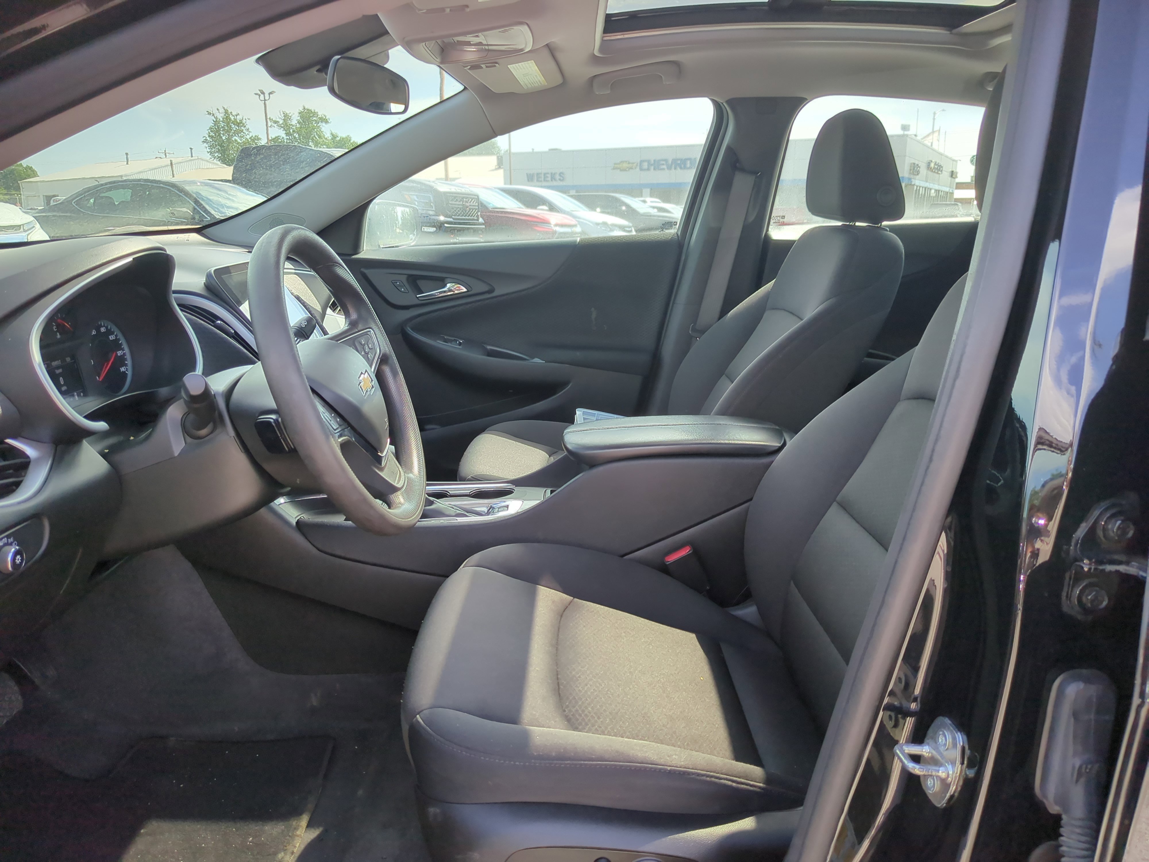 Used 2023 Chevrolet Malibu LT image 8