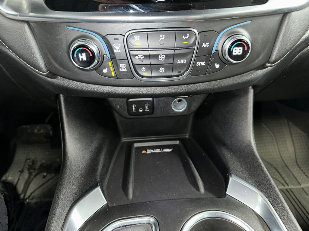 Certified 2023 Chevrolet Traverse LT w/ LPO, Floor Liner Package image 16