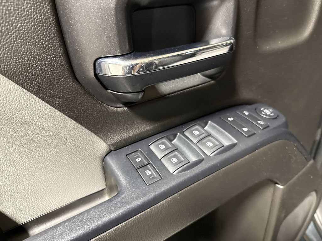 Used 2017 Chevrolet Silverado 2500 W/T AWD/4WD image 20