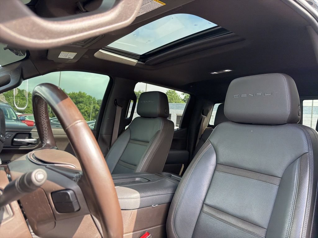 Used 2021 GMC Sierra 1500 Denali w/ Denali Ultimate Package AWD/4WD image 34