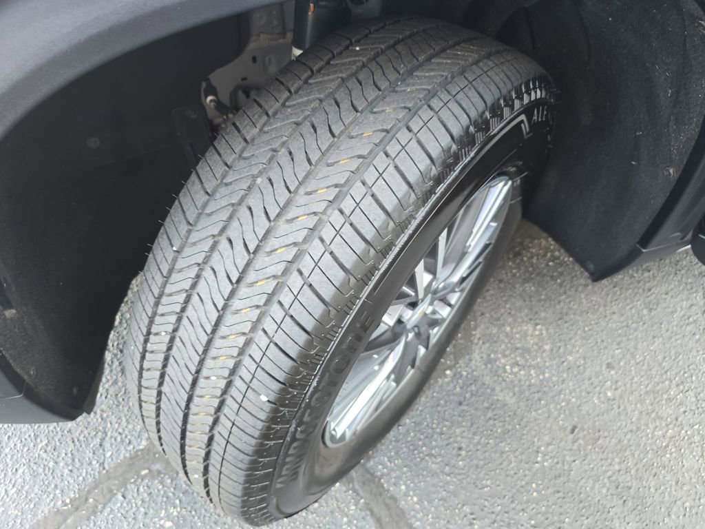 Used 2026 Chevrolet Traverse LT w/ Driver Confidence Package FWD image 33