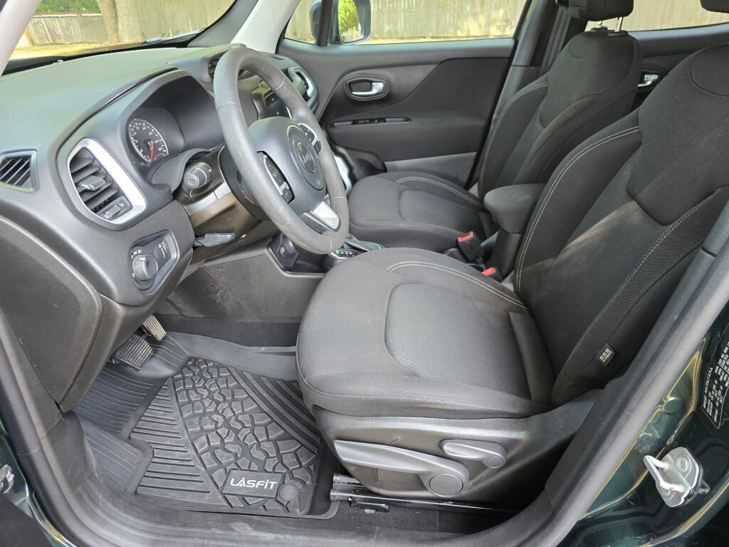 Used 2021 Jeep Renegade Sport image 22