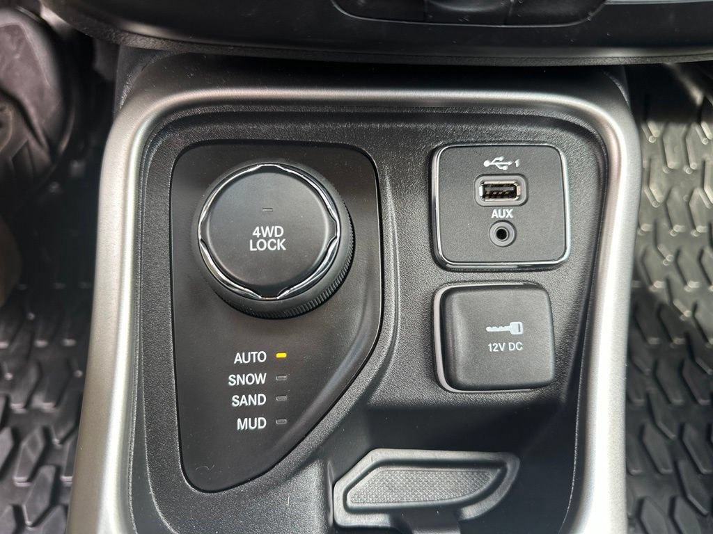 Used 2021 Jeep Compass Latitude w/ Convenience Group AWD/4WD image 22